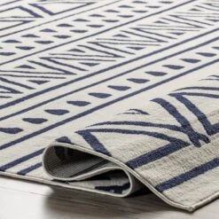 NuLOOM Cecilia Geometric Bands Area Rug 18 NuLOOM Cecilia Geometric Bands Area Rug -Home Decoration Sale GUEST 1398f191 5df4 4631 ab5e 8117f1ed98b0