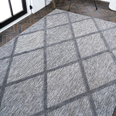 Salines Diamond Trellis Indoor/Outdoor Area Rug - JONATHAN Y 5 Salines Diamond Trellis Indoor/Outdoor Area Rug - JONATHAN Y - Image 5