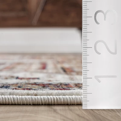 NuLOOM Evie Global Inspired Emblem Fringe Area Rug 4 NuLOOM Evie Global Inspired Emblem Fringe Area Rug - Image 4