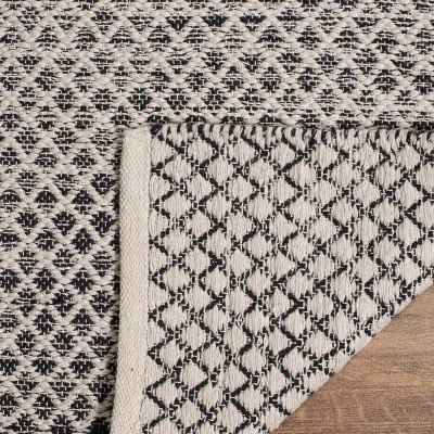 Montauk MTK601 Hand Woven Area Rug - Safavieh 3 Montauk MTK601 Hand Woven Area Rug - Safavieh - Image 3