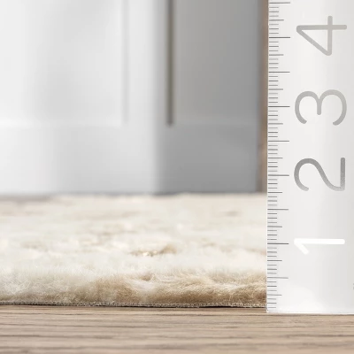 NuLOOM Iraida Contemporary Faux Cowhide Area Rug 2 NuLOOM Iraida Contemporary Faux Cowhide Area Rug - Image 2