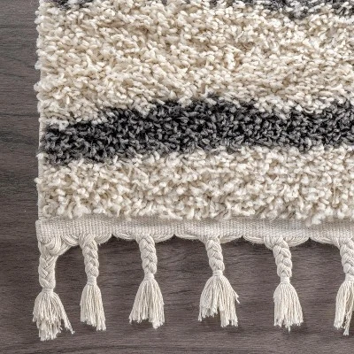 NuLOOM Kiera Moroccan Diamond Tassel Area Rug 2 NuLOOM Kiera Moroccan Diamond Tassel Area Rug - Image 2