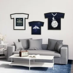 T-Shirt T-Framed Display Medium - Umbra -Home Decoration Sale GUEST ab0c1f32 80cd 4f2d 97ec 5bba425a7c5d