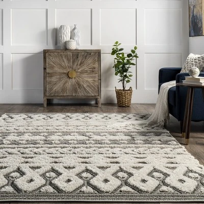 NuLOOM Rebecca High Low Textured Shaggy Area Rug 5 NuLOOM Rebecca High Low Textured Shaggy Area Rug - Image 5