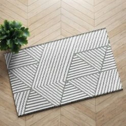 2'3"x3'9" Geo Accent Rug Gray - Project 62â„¢